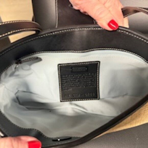 Coach Handbag - Picture 2 of 3